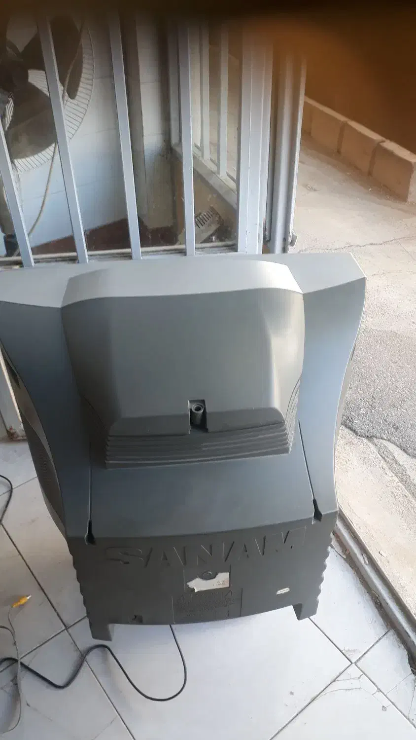 تلوزیون صنام ۲۱اینج کامل سالم|تلویزیون و پروژکتور|سبزوار, قصبه غربی|دیوار