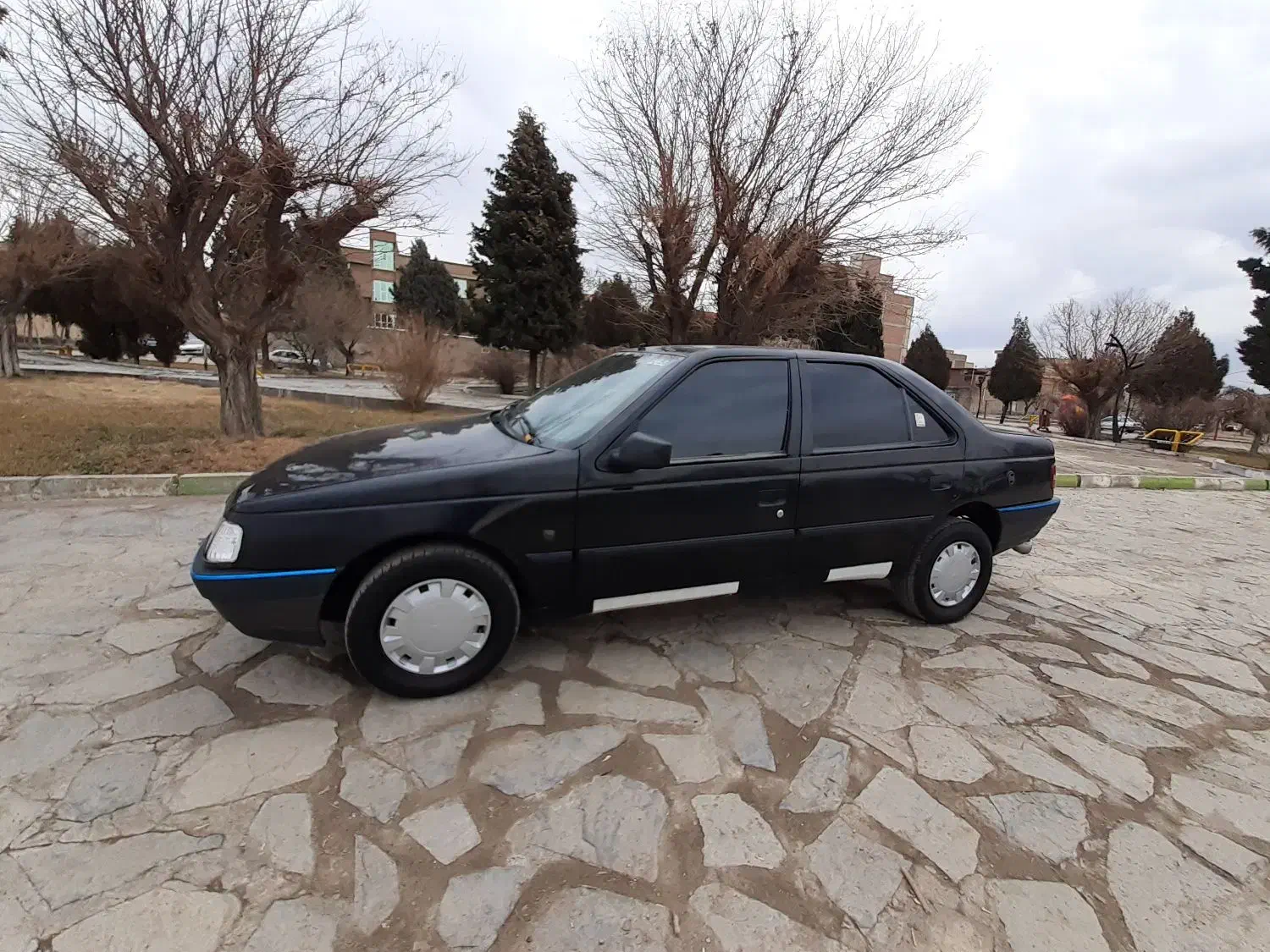 پژو۴۰۵ مدل ۸۱ انژکتور|خودرو سواری و وانت|میاندوآب, |دیوار