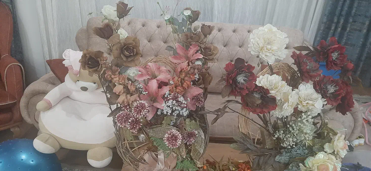 گل مصنوعی خارجی درجه یک حدود ۳۰۰ شاخه|گل مصنوعی|کرج, شهرک جهاننما|دیوار