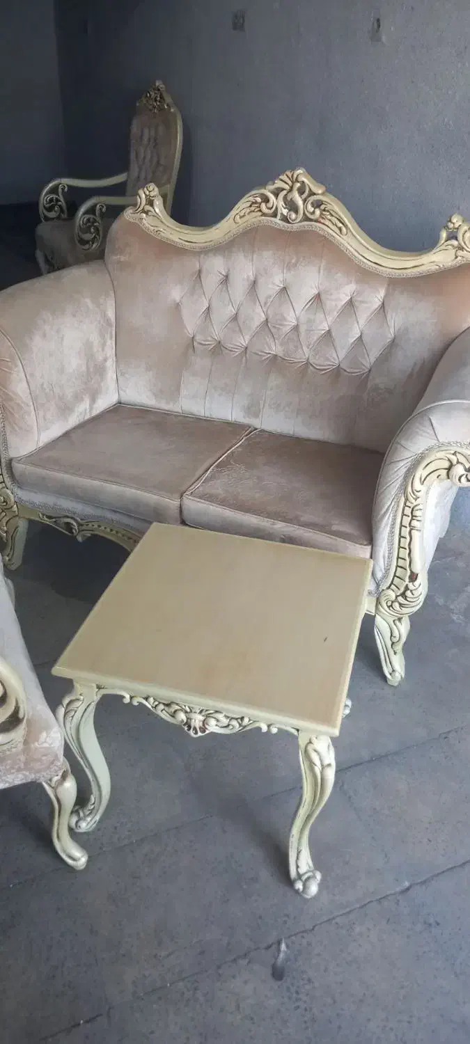 مبل ۷ نفره|مبلمان خانگی و میز عسلی|اسلام‌شهر, شاطره|دیوار