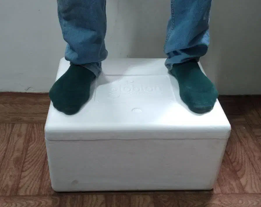 یخدان یونولیتی ۲۳ لیتری خارجی همراه یخ خشک|کوهنوردی و کمپینگ|تهران, دستغیب|دیوار