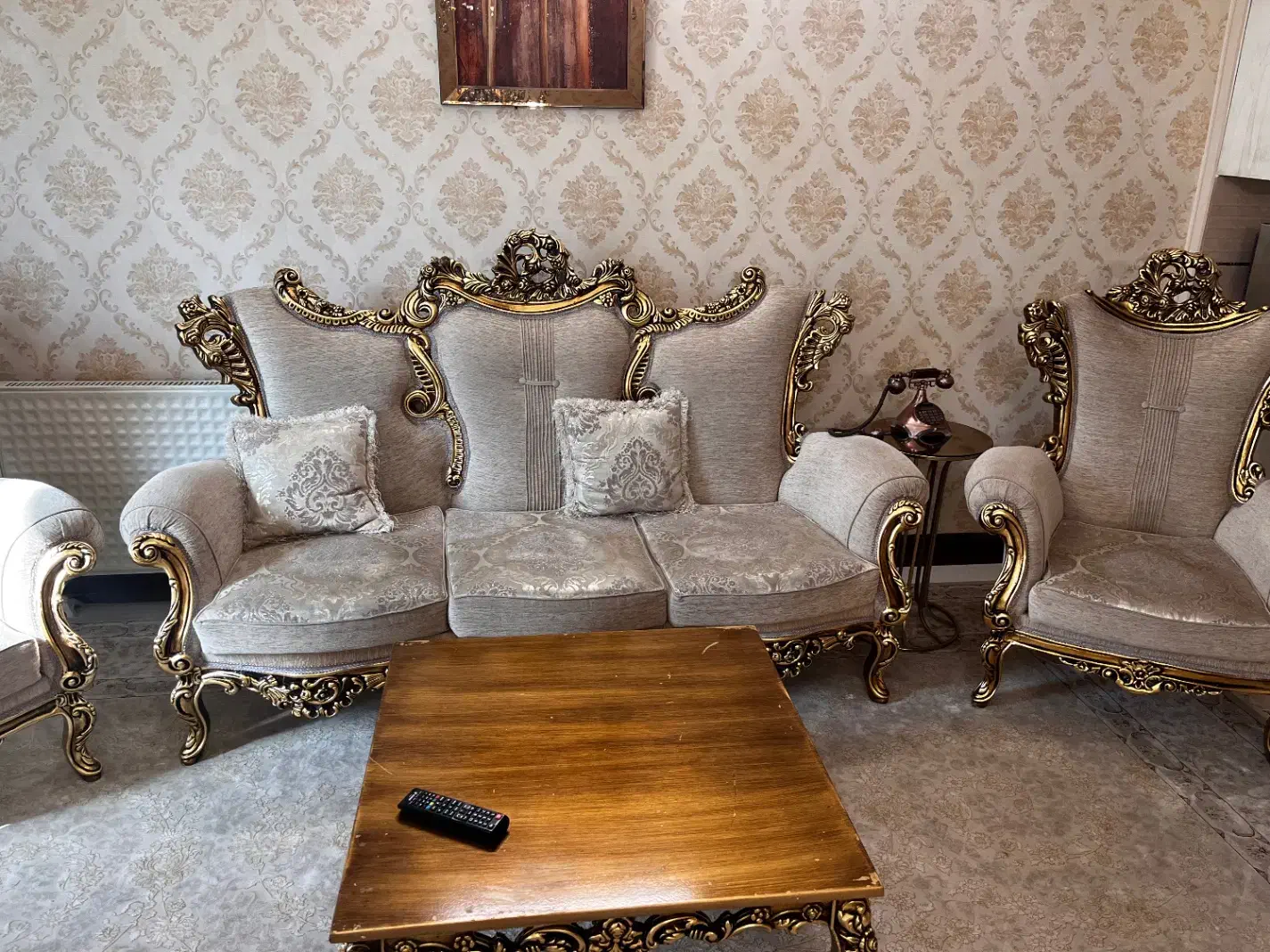 مبل سلطنتی|مبلمان خانگی و میز عسلی|مشهد, شهرآرا|دیوار