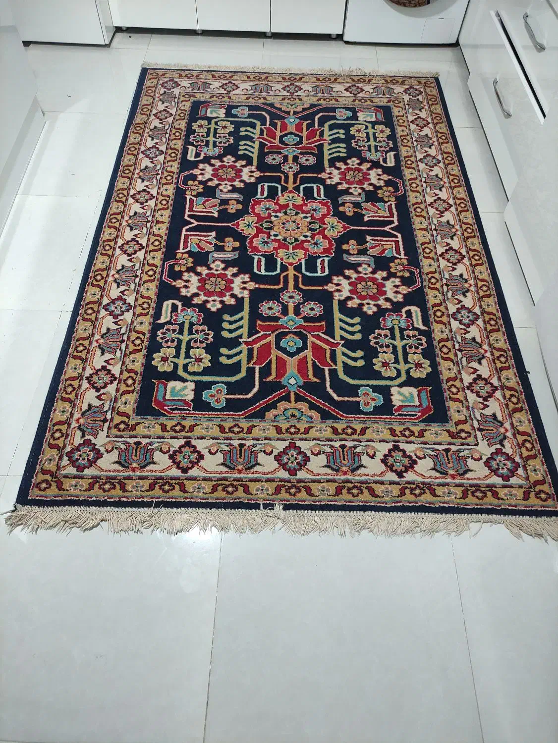 فرش 4 متری|فرش|شاهین‌شهر, عطار|دیوار