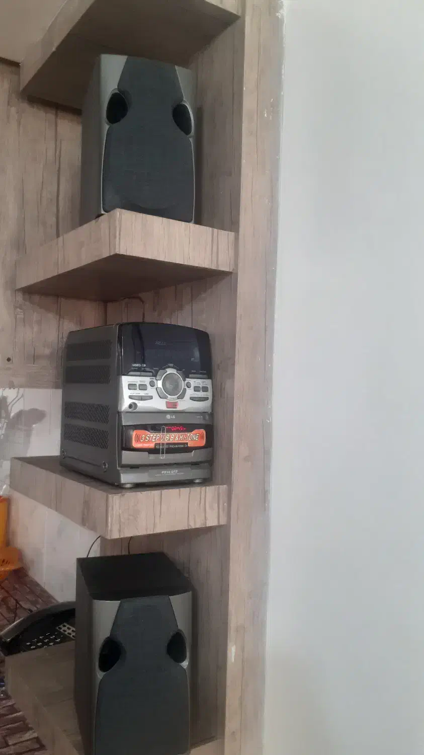 یک عددضبط. الجی کره اصل  باکنترل|سیستم صوتی خانگی|تربت‌حیدریه, منظر|دیوار