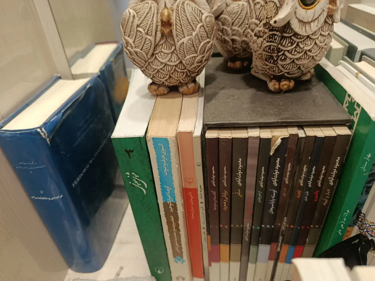 تعدادی کتاب|کتاب و مجله ادبی|کاشمر, |دیوار