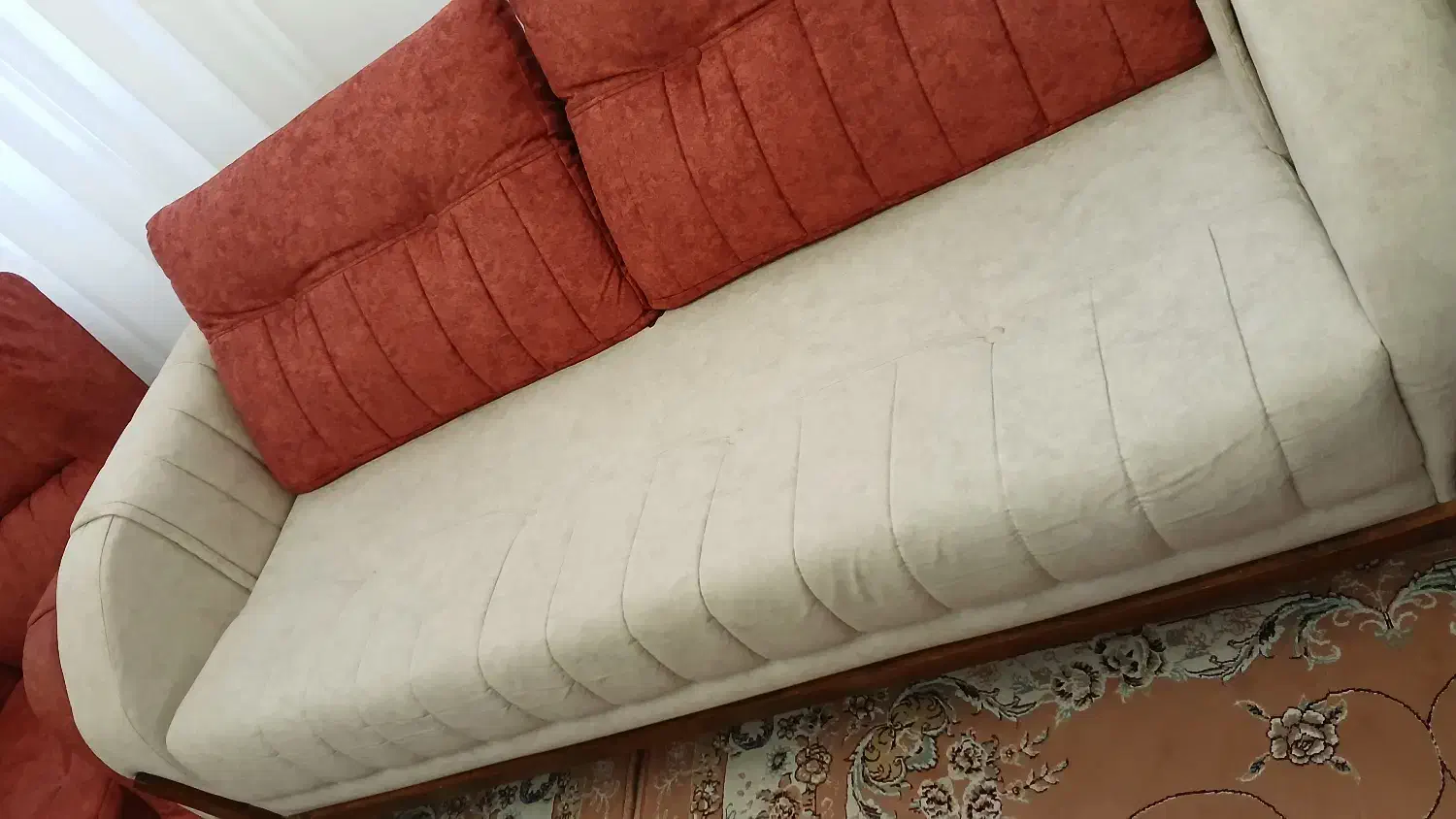 مبلمان چستر راحتی دو رنگ با چوب روسی فروش فوری|مبلمان خانگی و میز عسلی|سهند, |دیوار