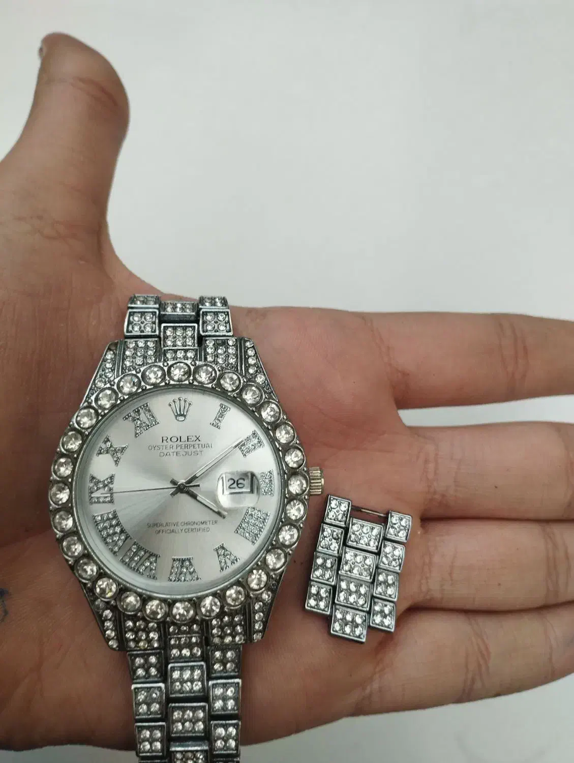 ساعت فول نگین صفحه طوسی|ساعت|نسیمشهر, |دیوار