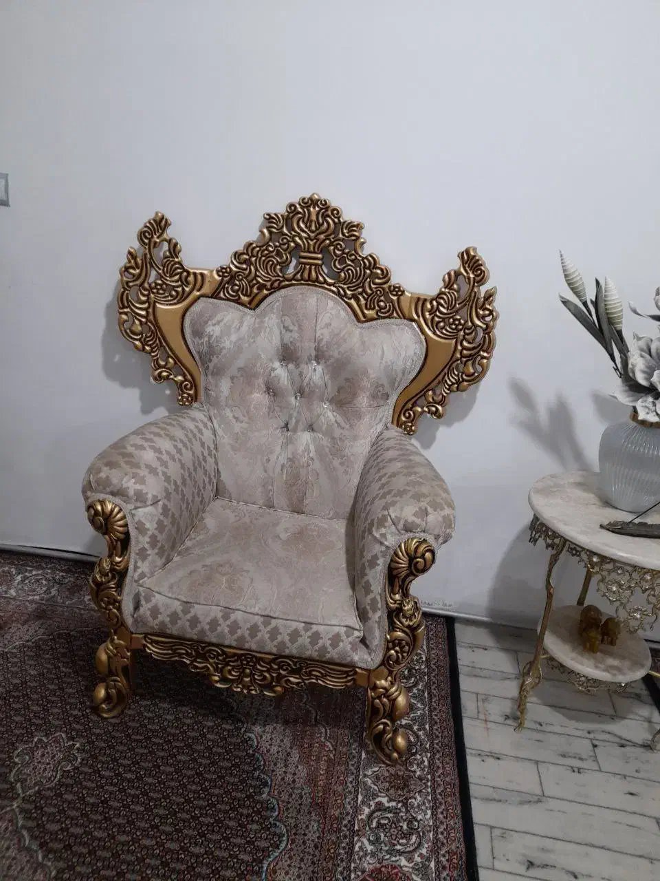 مبل سلطنتی با جلو مبلی|مبلمان خانگی و میز عسلی|خوی, |دیوار