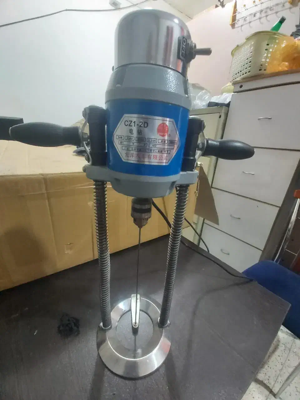 فروش تعدادی قیچی برقی ،میز برش|ابزارآلات|پردیس, سیاه سنگ|دیوار