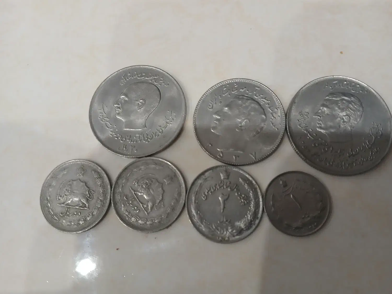 تعدادی سکه قدیمی|کلکسیون سکه، تمبر، اسکناس|شیرگاه, |دیوار