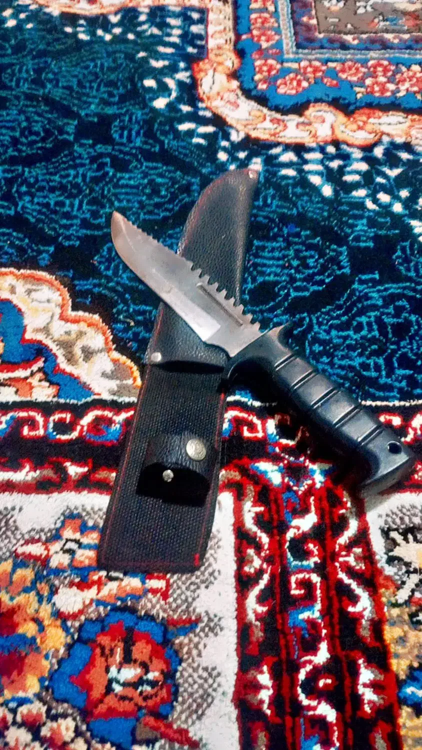 چاقو آمریکایی معامله هم میکنم|کوهنوردی و کمپینگ|خاش, |دیوار