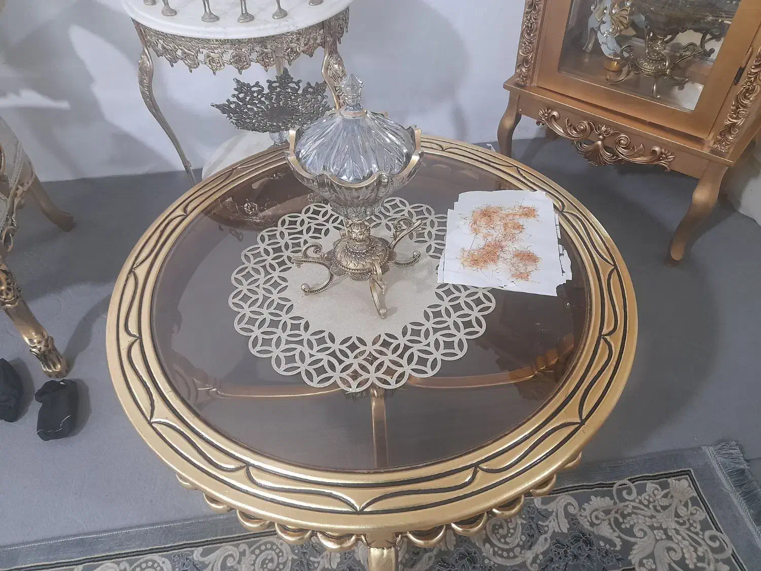 مبل امپراطوری در حد نو|مبلمان خانگی و میز عسلی|مشهد, موسوی قوچانی|دیوار