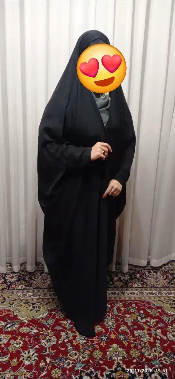 عبا و چادر جده وصدفی|لباس|مشهد, مصلی (کارمندان اول)|دیوار