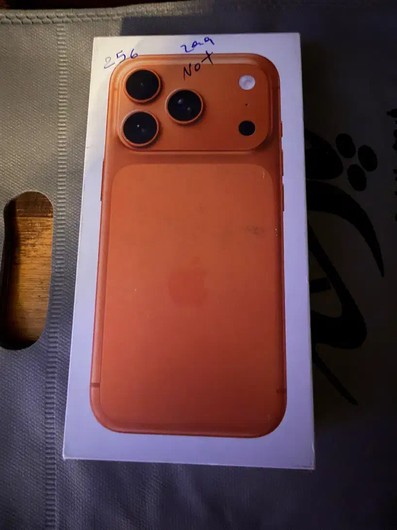 ایفون ۱۷ پروzaaحافظه۲۵۶گیگ رنگ نارنجی نات اکتیو|موبایل|بندر ماهشهر, |دیوار