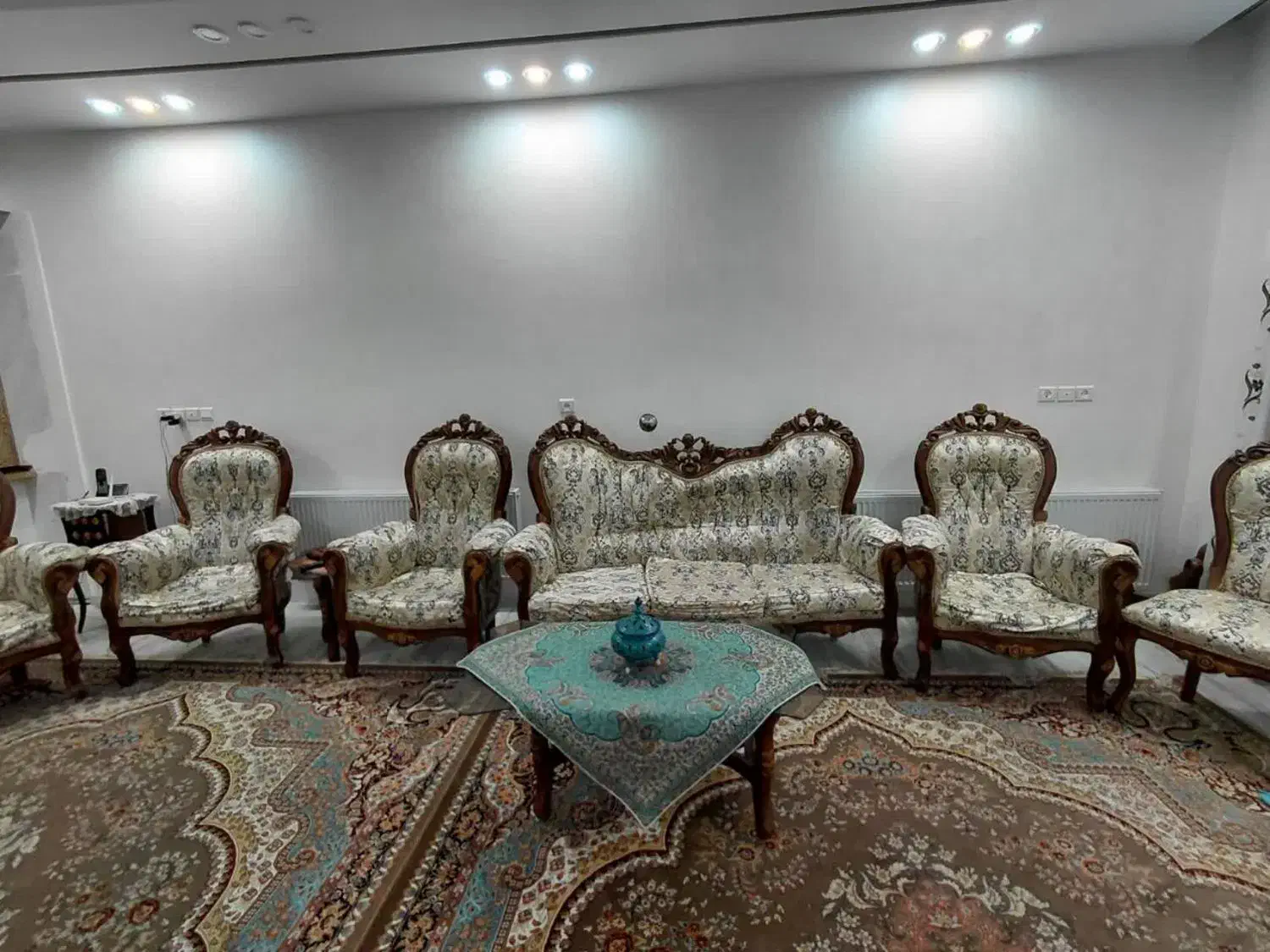 مبل سلطنتی کلاسیک|مبلمان خانگی و میز عسلی|آباده, |دیوار