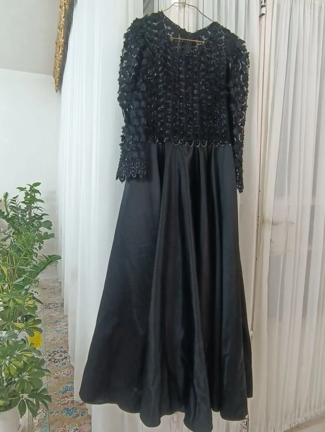 پیراهن مجلسی|لباس|تربت‌حیدریه, داروپخش|دیوار