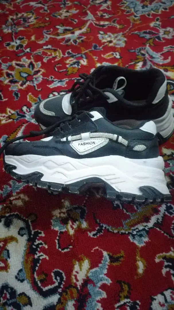 کفش اسپرت|کیف، کفش، کمربند|اهواز, کوی علوی|دیوار