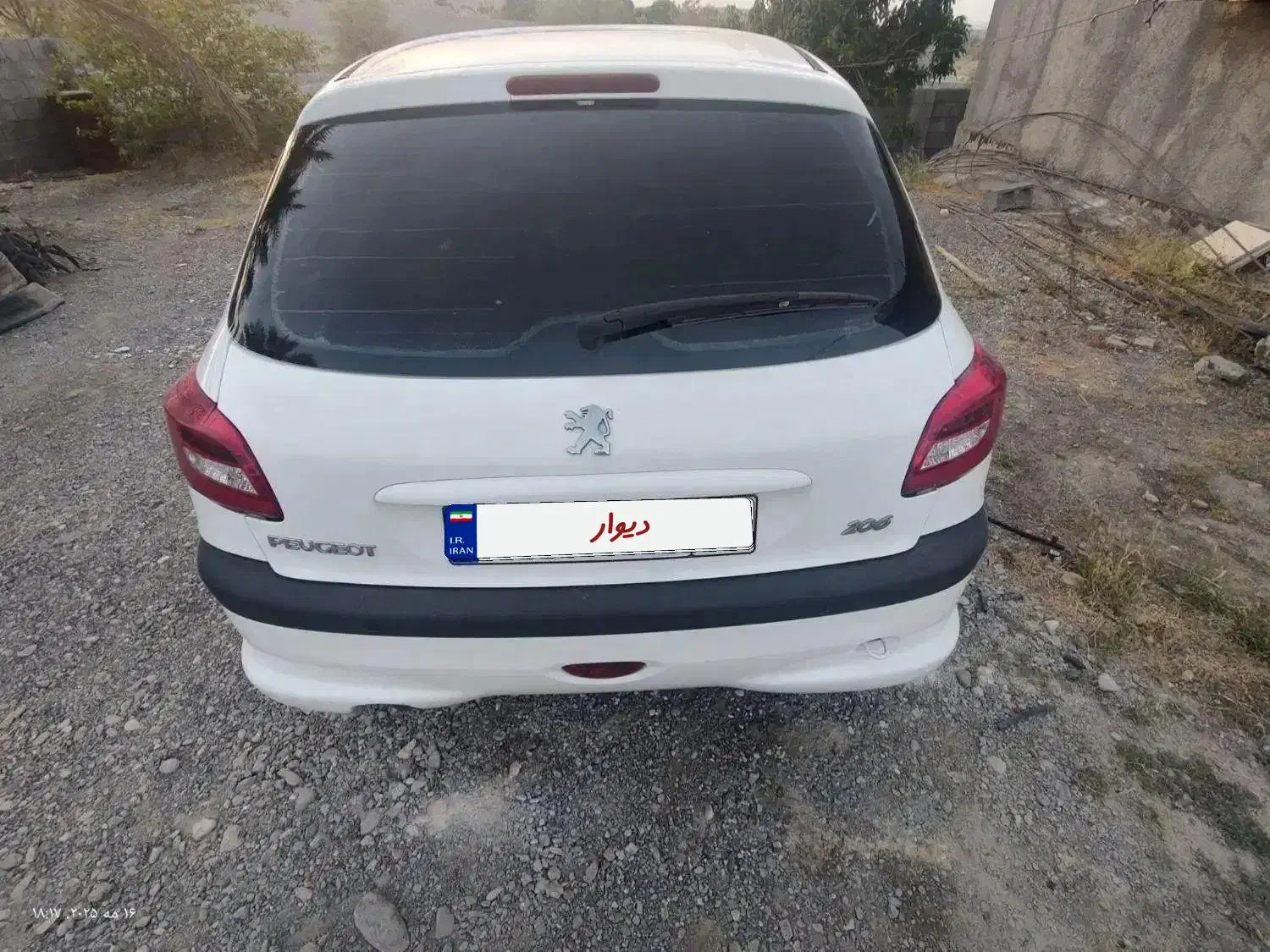 ماشین ۲۰۶ تیپ ۳|خودرو سواری و وانت|بندرعباس, |دیوار