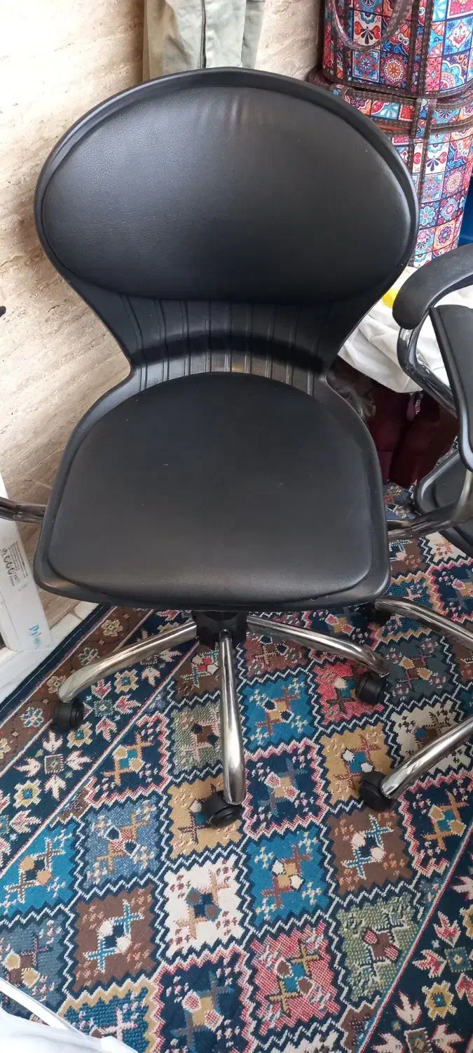 صندلی چرخ دار|مبلمان اداری|رشت, کوی حسینی|دیوار
