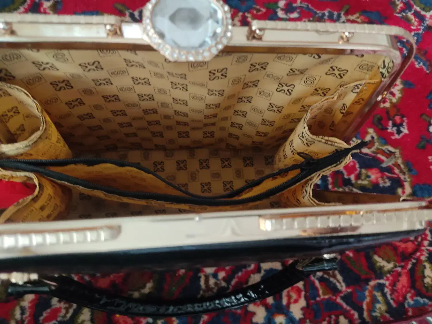 کیف و کفش|کیف، کفش، کمربند|مراغه, |دیوار