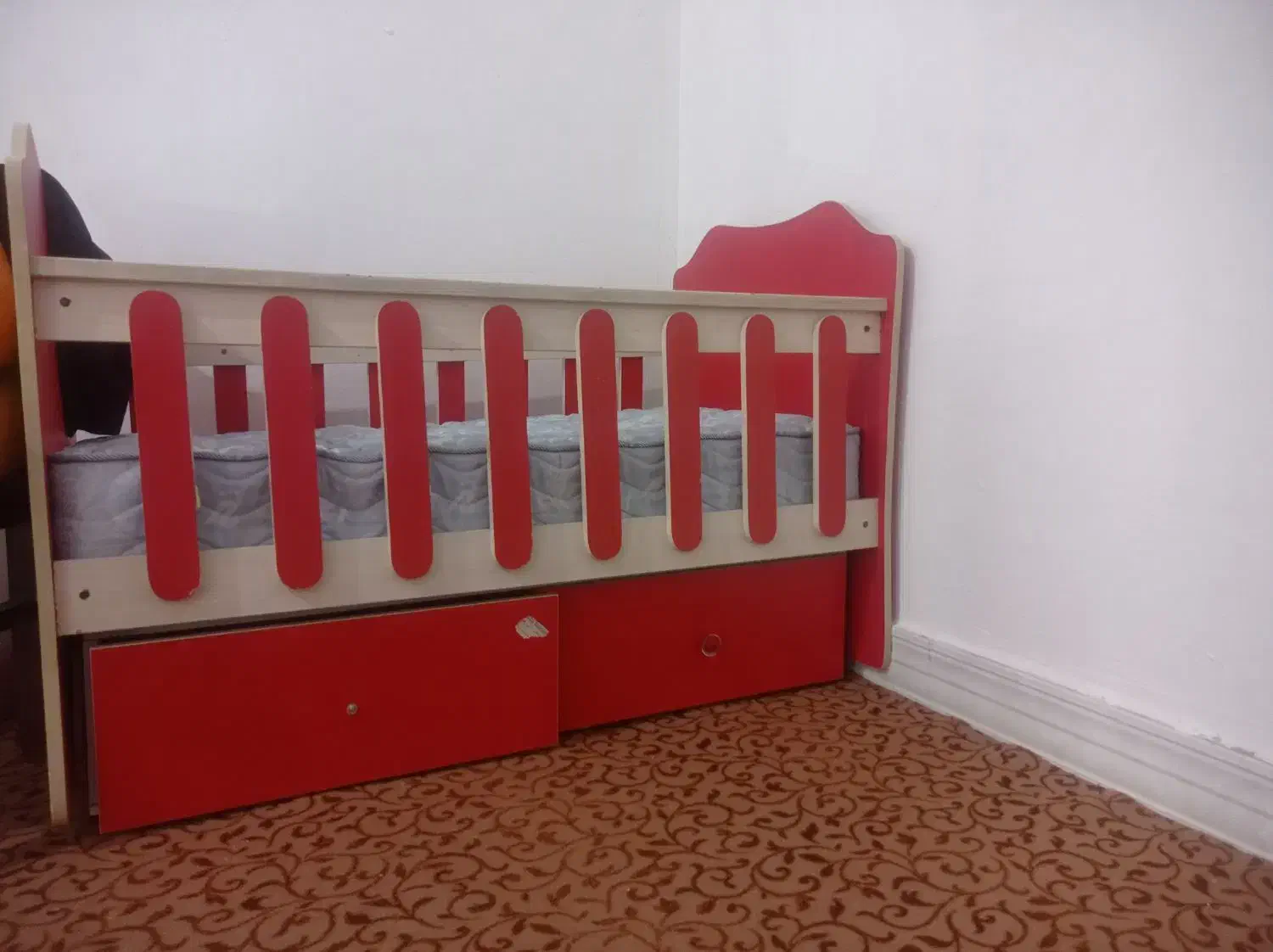 تخت کودک|تخت و سرویس خواب|برازجان, |دیوار