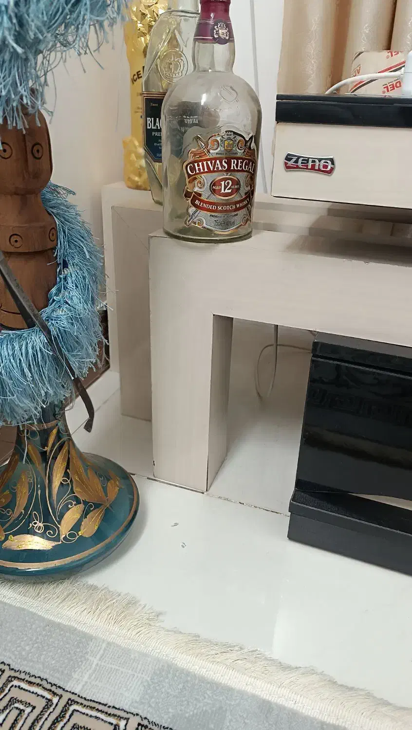 زیر تلویزیونی|میز تلویزیون|شیراز, کوشک میدان|دیوار