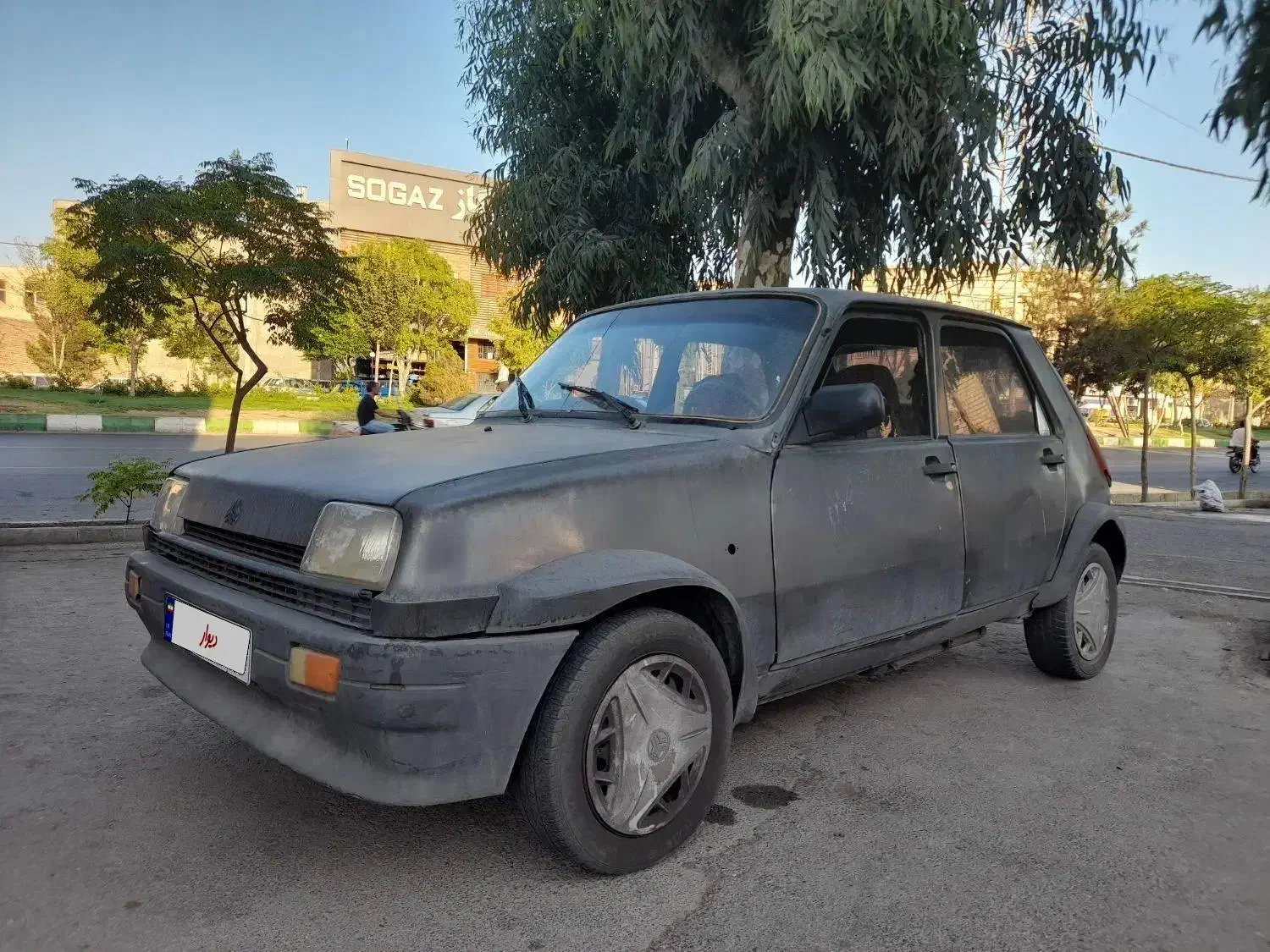 رنو پی کی مدل 82|خودرو سواری و وانت|قم, علی آباد|دیوار