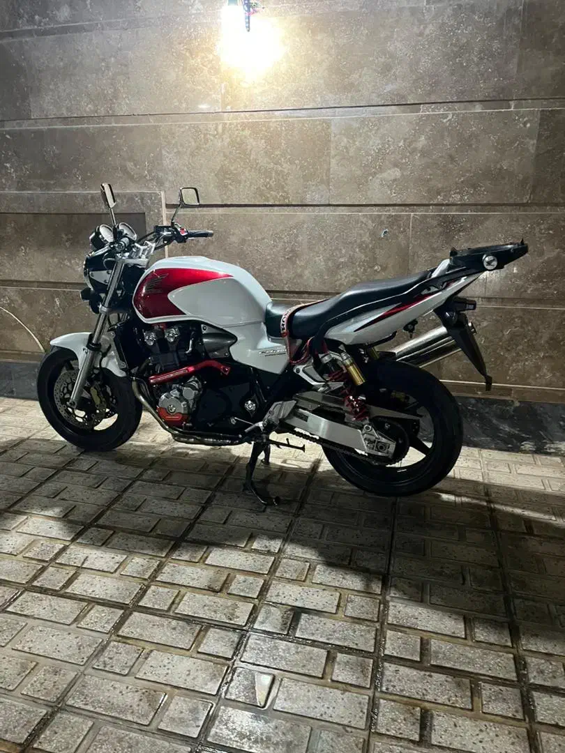 ۱۳۰۰ در حد خشک|موتورسیکلت|تهران, امام زاده حسن|دیوار