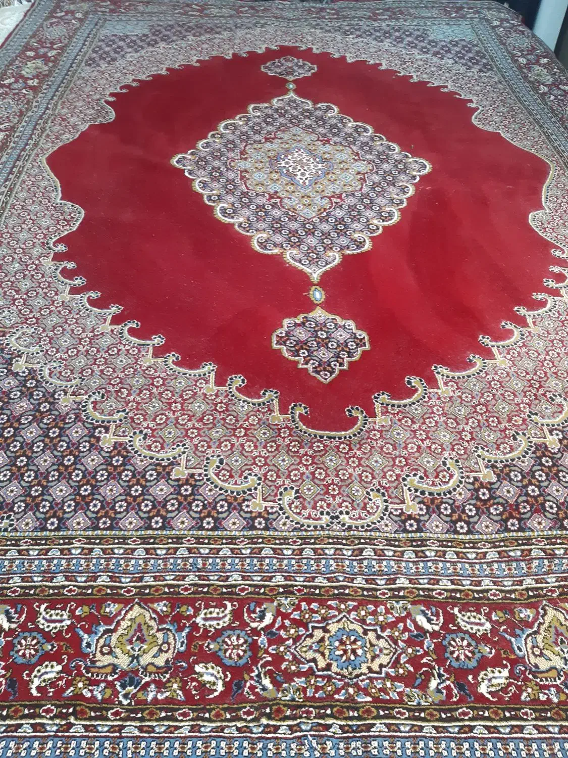 فرش ۱۲متری ۲عدد مثل هم لاکی|فرش|جهرم, |دیوار