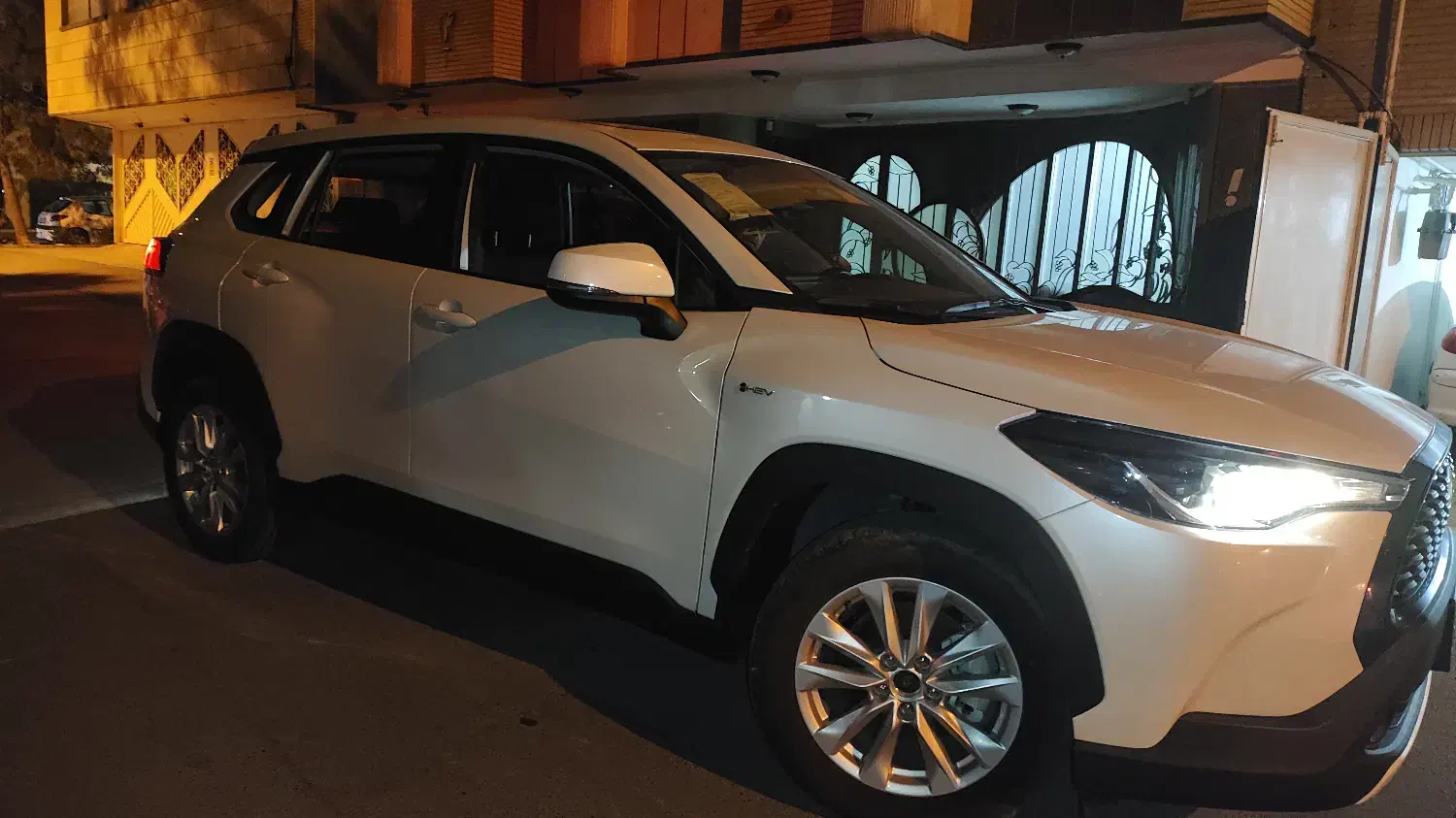 کرولا کراس هیبرید 2024|خودرو سواری و وانت|اصفهان, هزارجریب|دیوار