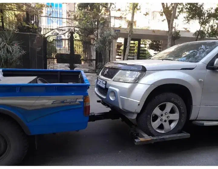 امداد خودرو یدک کش چرخ گیر ب صورت شبانه روزی|خدمات حمل و نقل|کرمانشاه, |دیوار