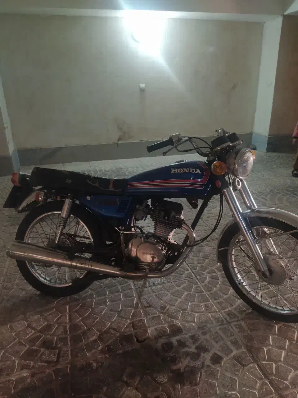 سی جی ژاپن|موتورسیکلت|ساوه, |دیوار