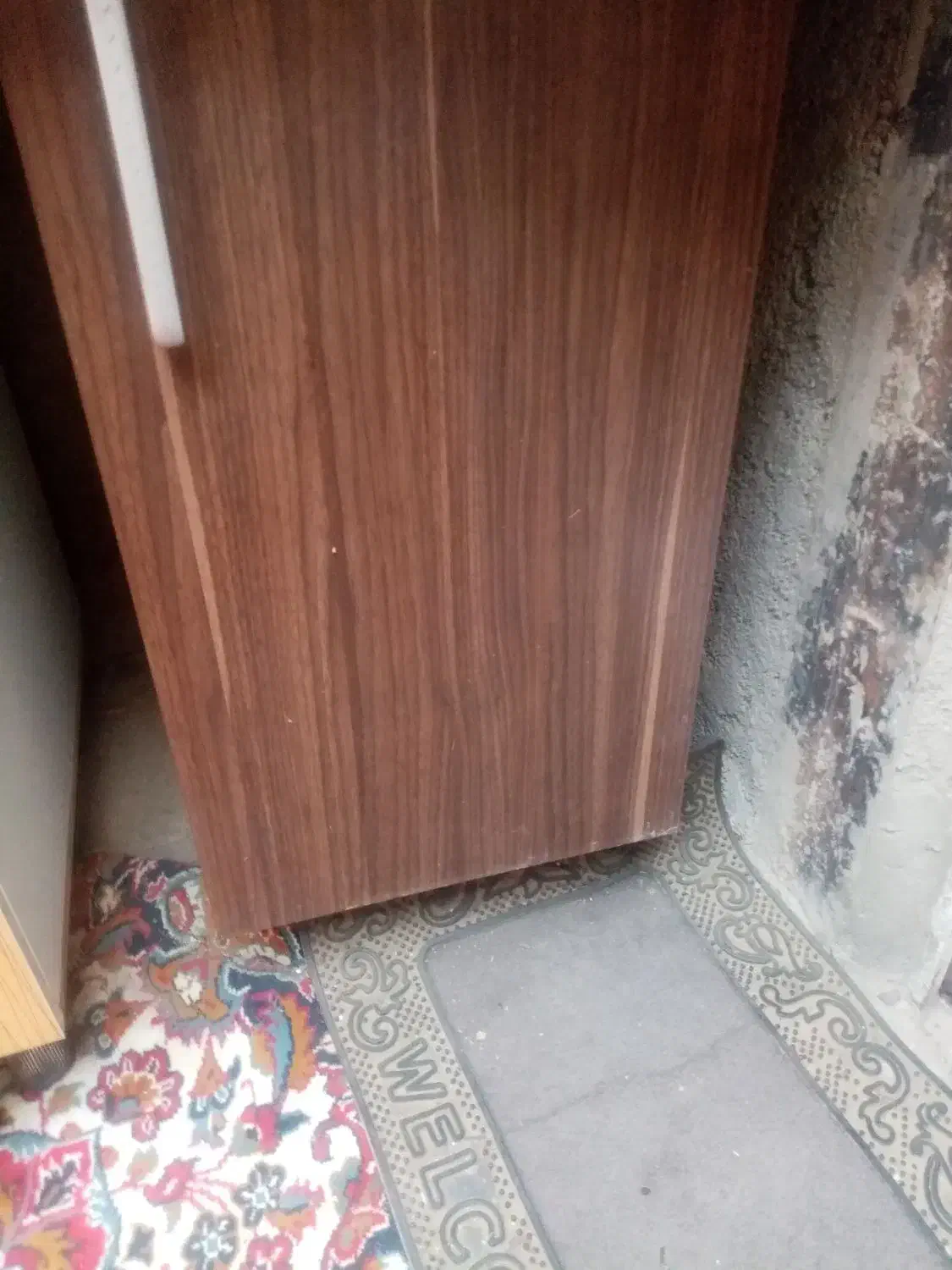 یک عدد موکت دو در ونیم یک کابینت تک|موکت|نیشابور, هفده شهریور|دیوار