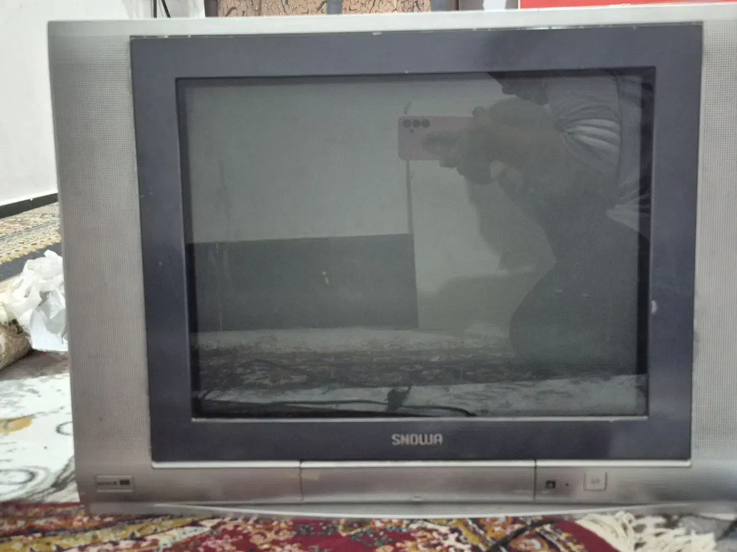 تلویزیون سامسونگ 21 اینچ رنگی در حد نو|تلویزیون و پروژکتور|کوه چنار, |دیوار