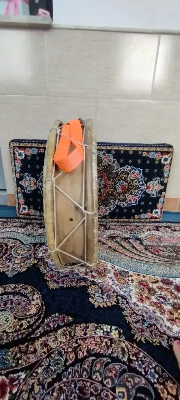 دهل فروشی|درام و پرکاشن|ساوه, |دیوار