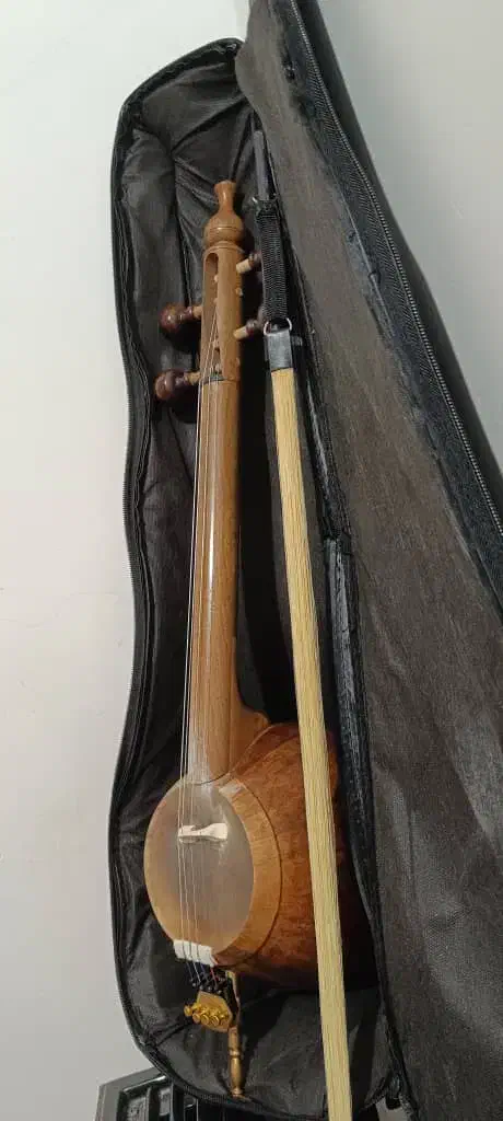 کمانچه حرفه ای|سازهای سنتی|دهلران, |دیوار