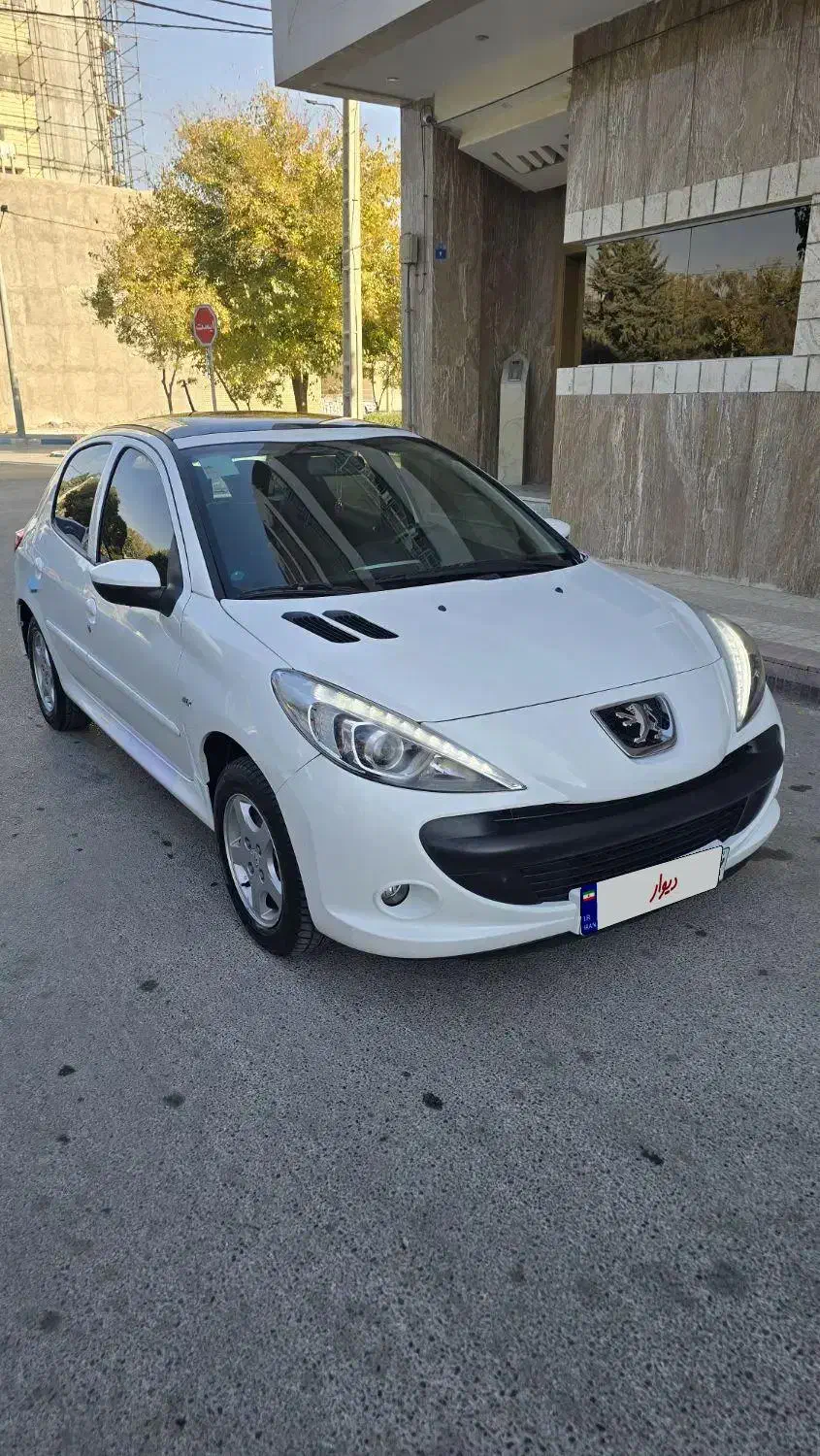 207 پانا ، اتوماتیک ، بدون رنگ قابل معاوضه|خودرو سواری و وانت|اصفهان, شاه پسند|دیوار