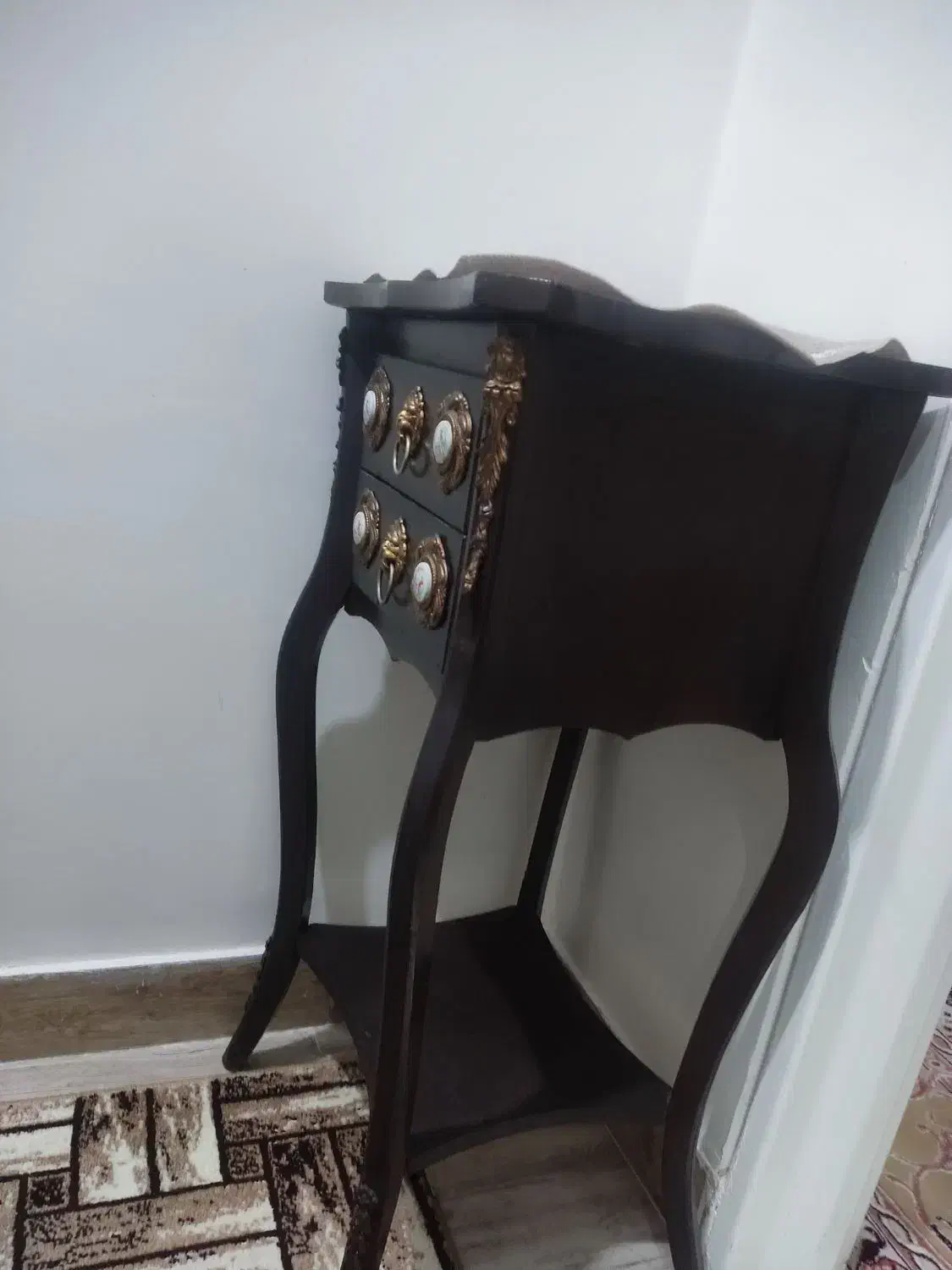 میز تلفن سالم وتمیزه|میز تلفن|همدان, |دیوار