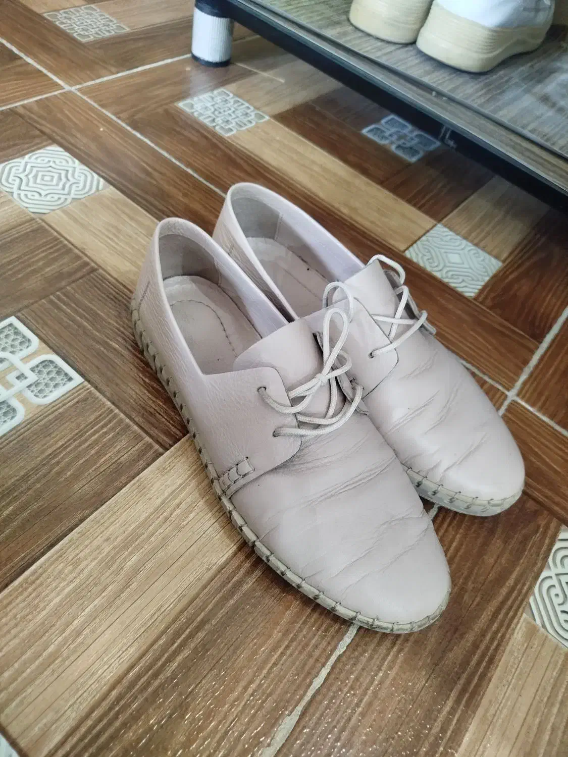 کفش|کیف، کفش، کمربند|شوشتر, |دیوار