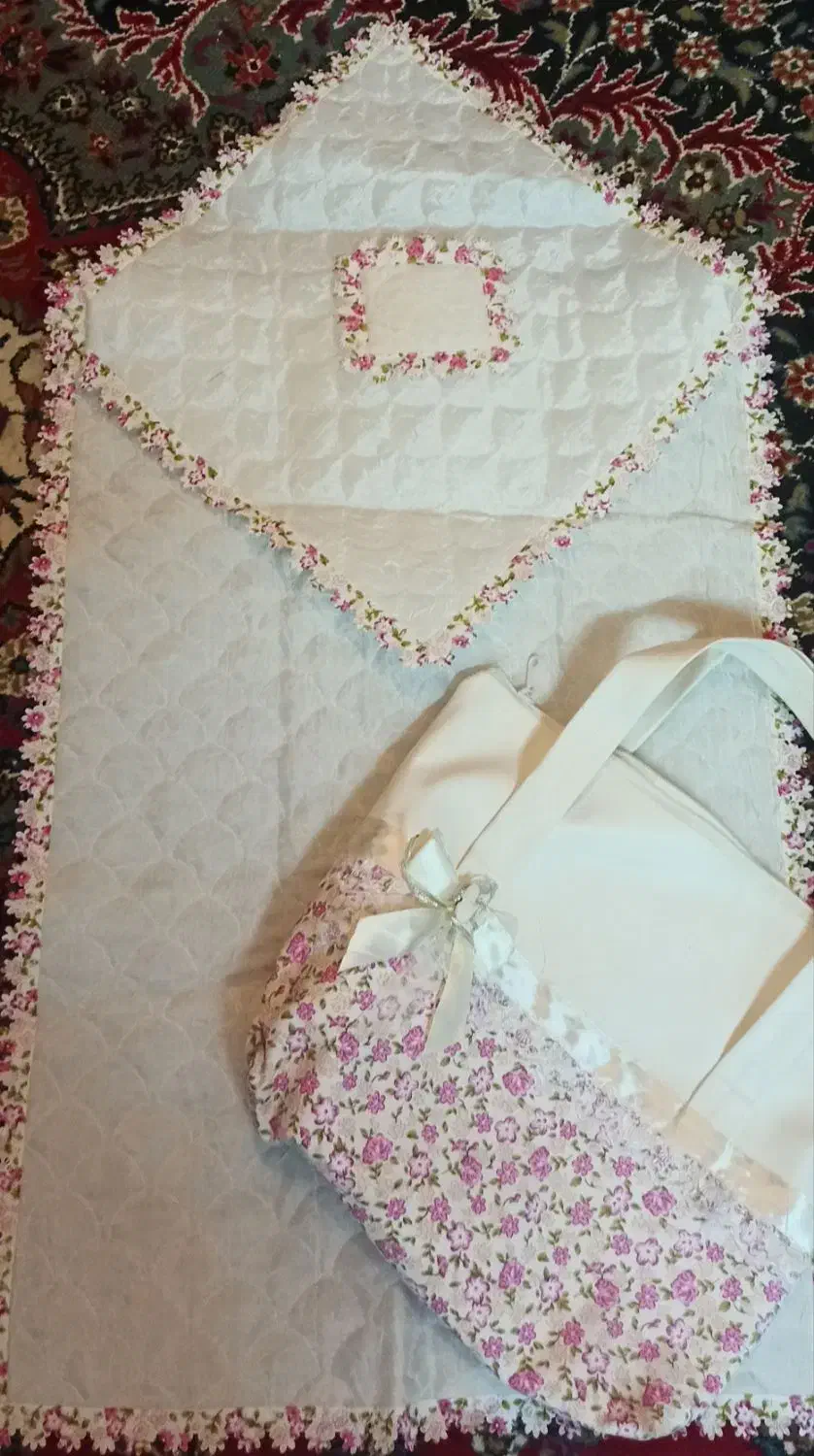 چادر نماز جشن تکلیف|لباس|شاهین‌شهر, حافظ شمالی|دیوار