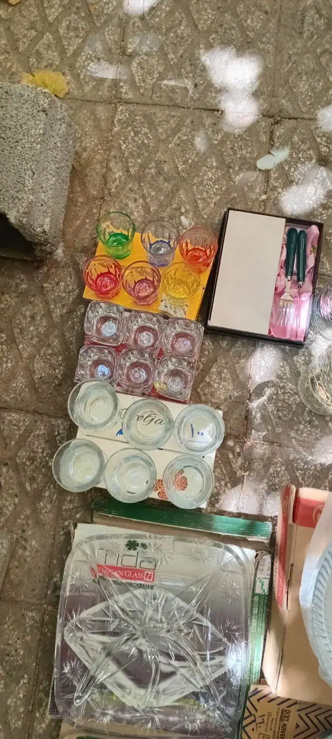 چینی حراجی دارم هرکی خواست بگه فقط مشتری باشه|ظروف سرو و پذیرایی|تهران, مینابی|دیوار