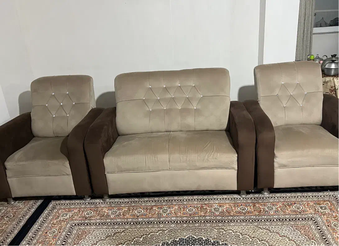 مبل ۷ نفره|مبلمان خانگی و میز عسلی|سیاهکل, |دیوار