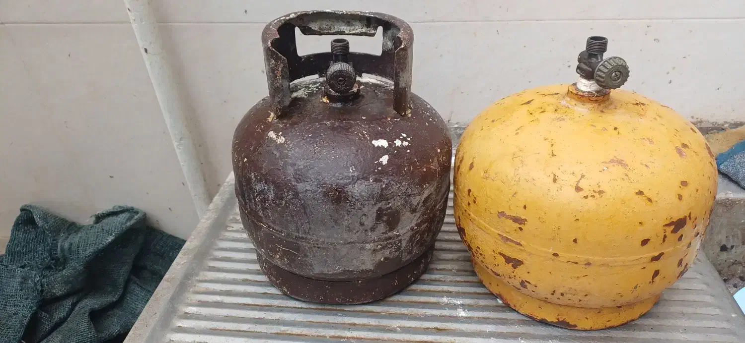 لاستیک ۱۴ هستش برای سمند پژو. میز تلوزیون پیک‌نیک|میز تلویزیون|شادگان, |دیوار