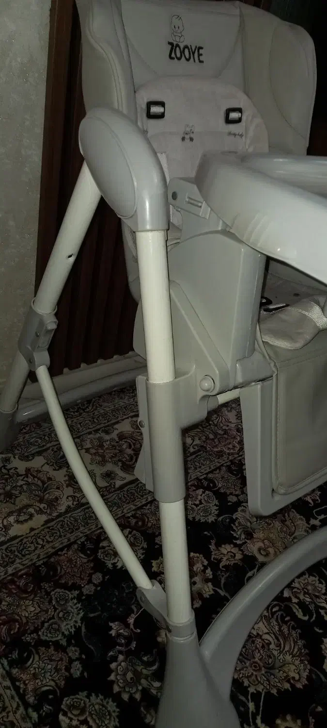 صندلی غذا زویی|تخت و صندلی بچه|قرچک, زیبا شهر|دیوار