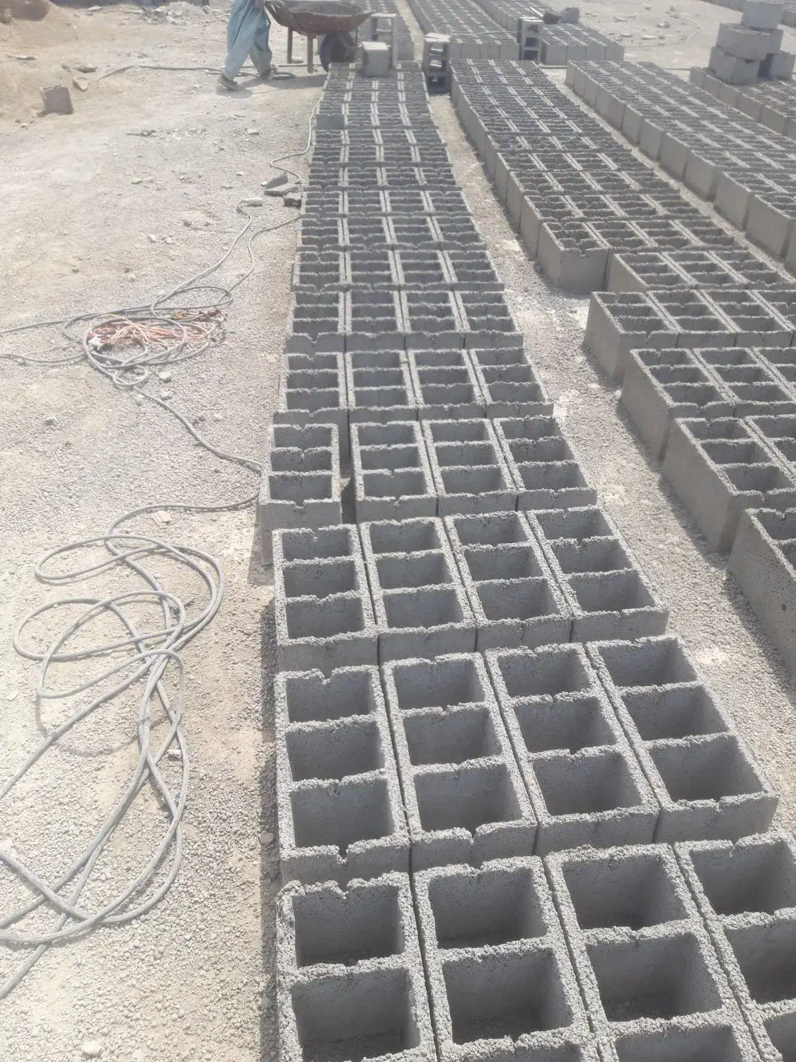 بلوک سیمانی ۲۰در۴۰ ته باز وته بسته|مصالح و تجهیزات ساختمان|چابهار, |دیوار