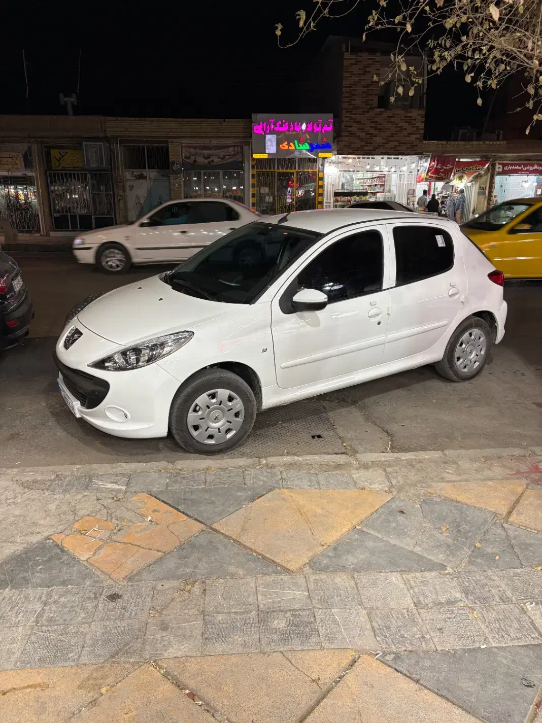 207 سقف فلز 85 گانه مدل۴۰۴ در حد صفر|خودرو سواری و وانت|سیرجان, |دیوار