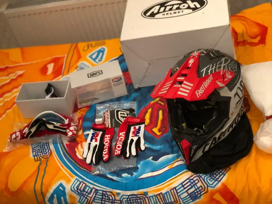 کلاه کاسکت AIROH|تجهیزات ورزشی|اردبیل, |دیوار