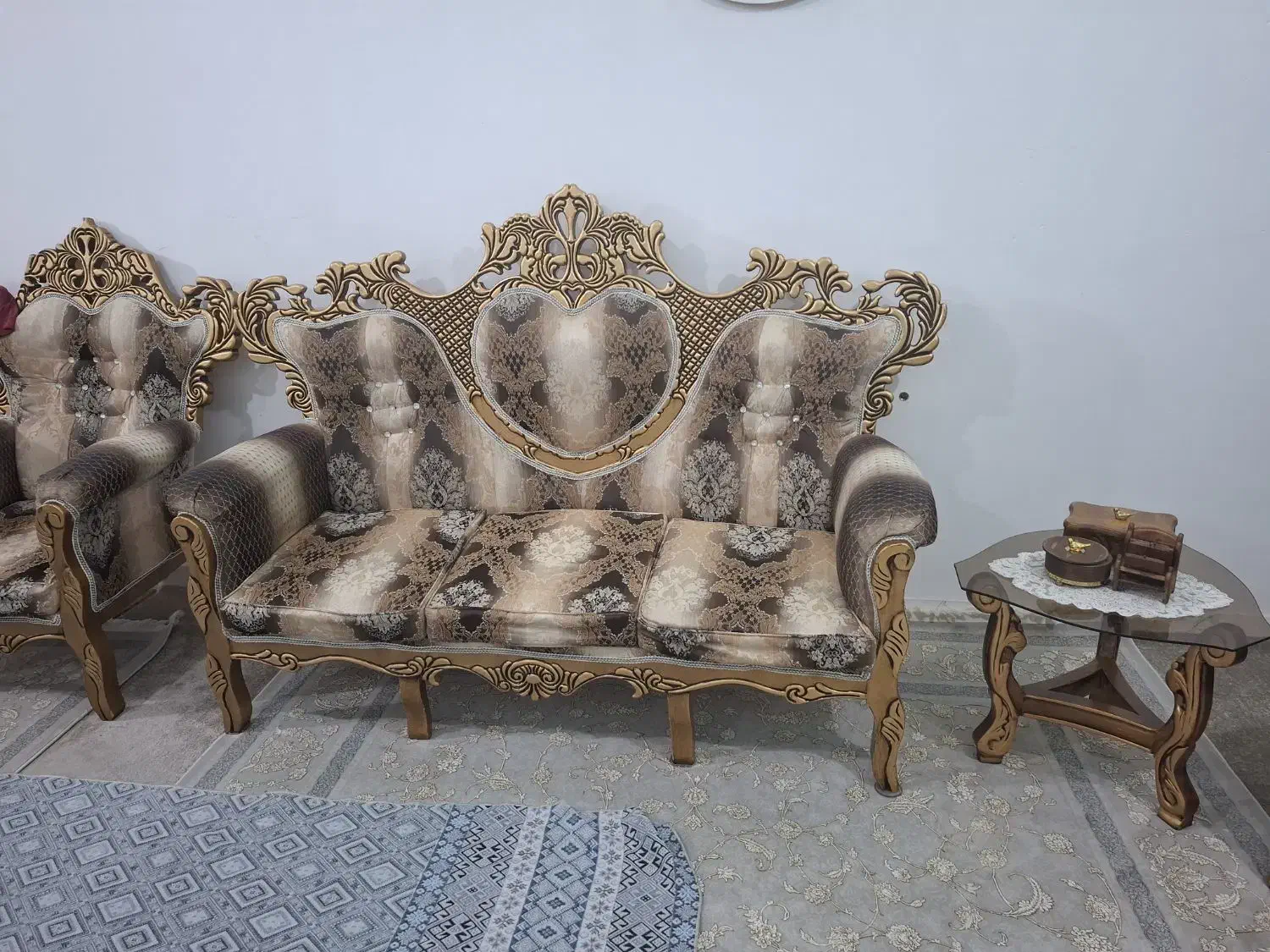 مبل سلطنتی ۷ نفره کاملا سالم|مبلمان خانگی و میز عسلی|مشگین شهر, |دیوار