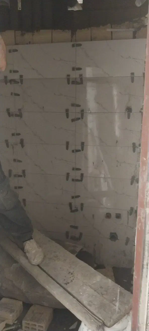 استخدام اکیپ کاشی سرامیک کار و سنگ‌کار با مصالح کش|استخدام معماری، عمران و ساختمانی|قم, مسکن مهر|دیوار