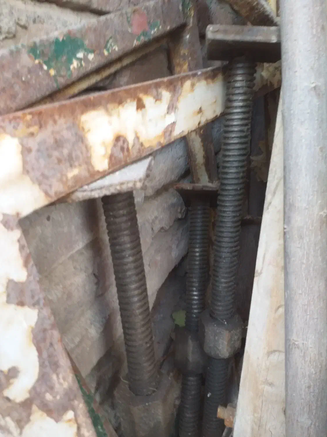 دار قالی ۶ متری به همراه ۳ عدد پیچ مهره و تخت بند|ابزارآلات|آذرشهر, |دیوار